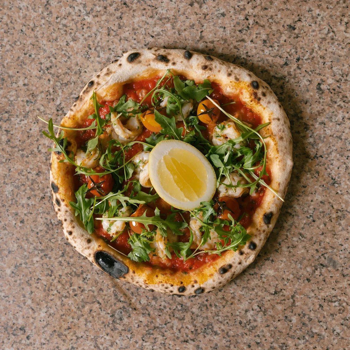 Highlights, Robertos Pizzeria