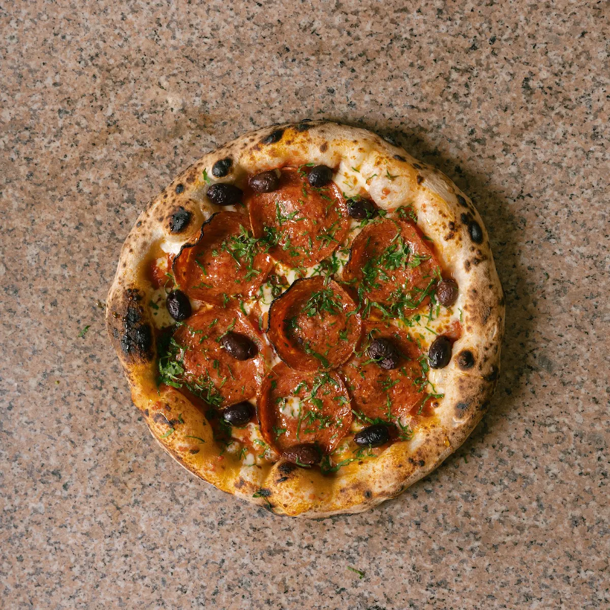 Highlights, Robertos Pizzeria
