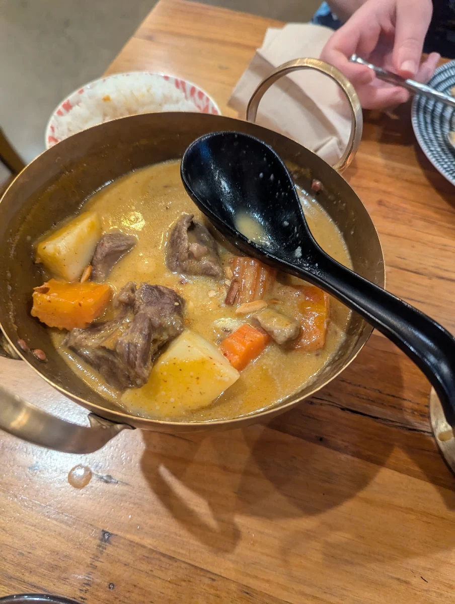 Massaman Lamb, Eleven Tigers
