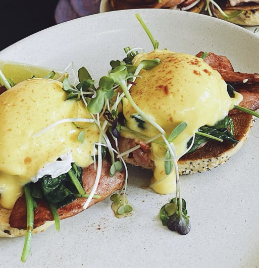 Eggs Benny