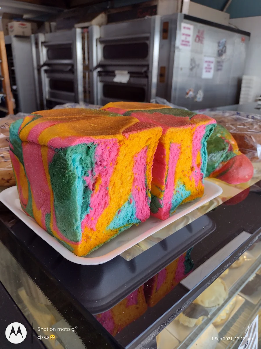 Rainbow Bread, Queen St Bakery