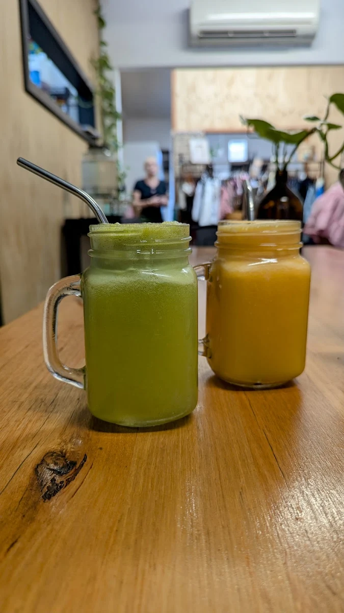 Apple Juice, Hunter Cafe