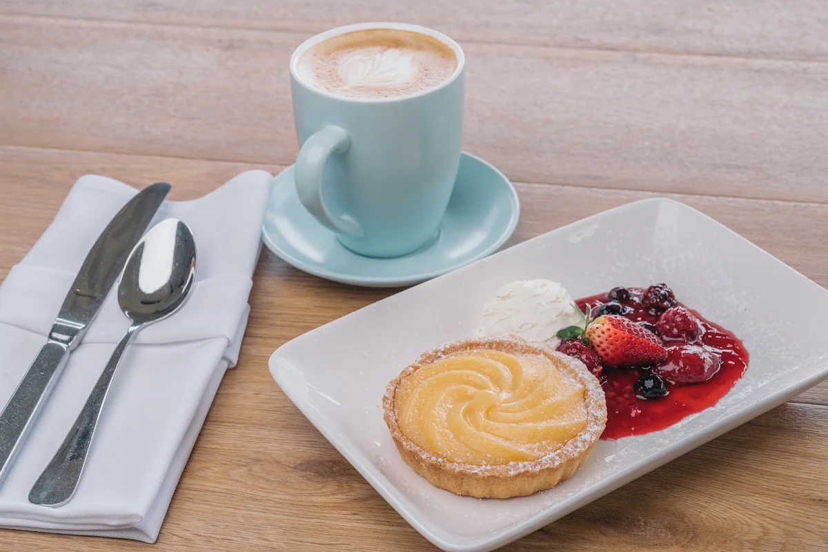 Highlights, Ridges Bar & Bistro