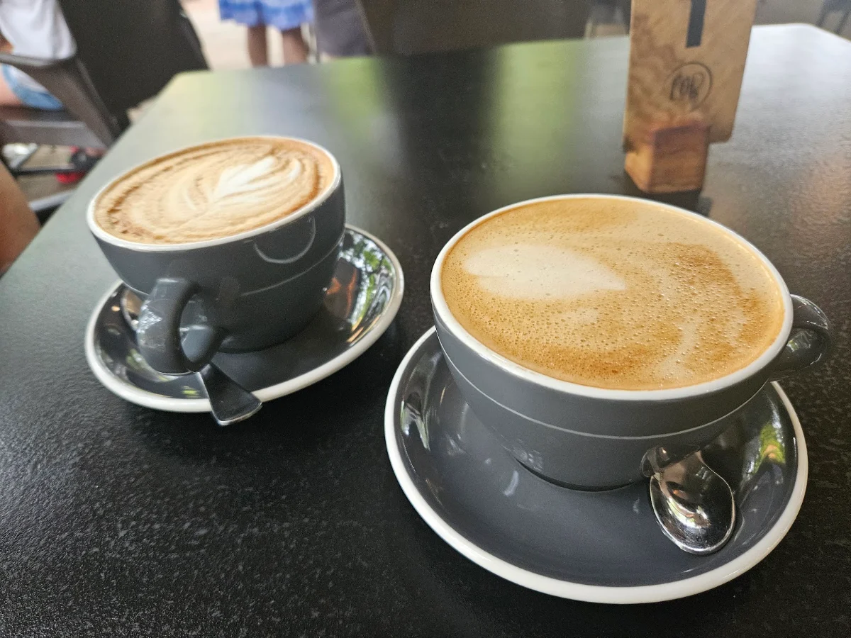 Highlights, Cob - Cafe on Bauer