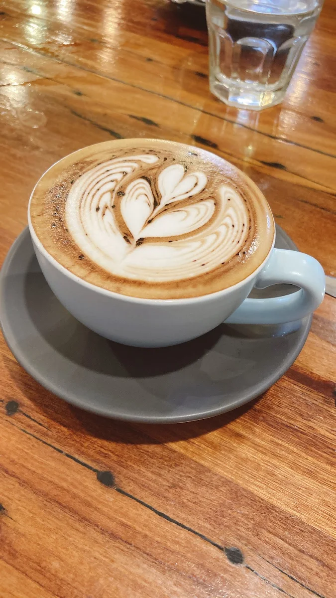 Flat White, Avocado Moment Cafe