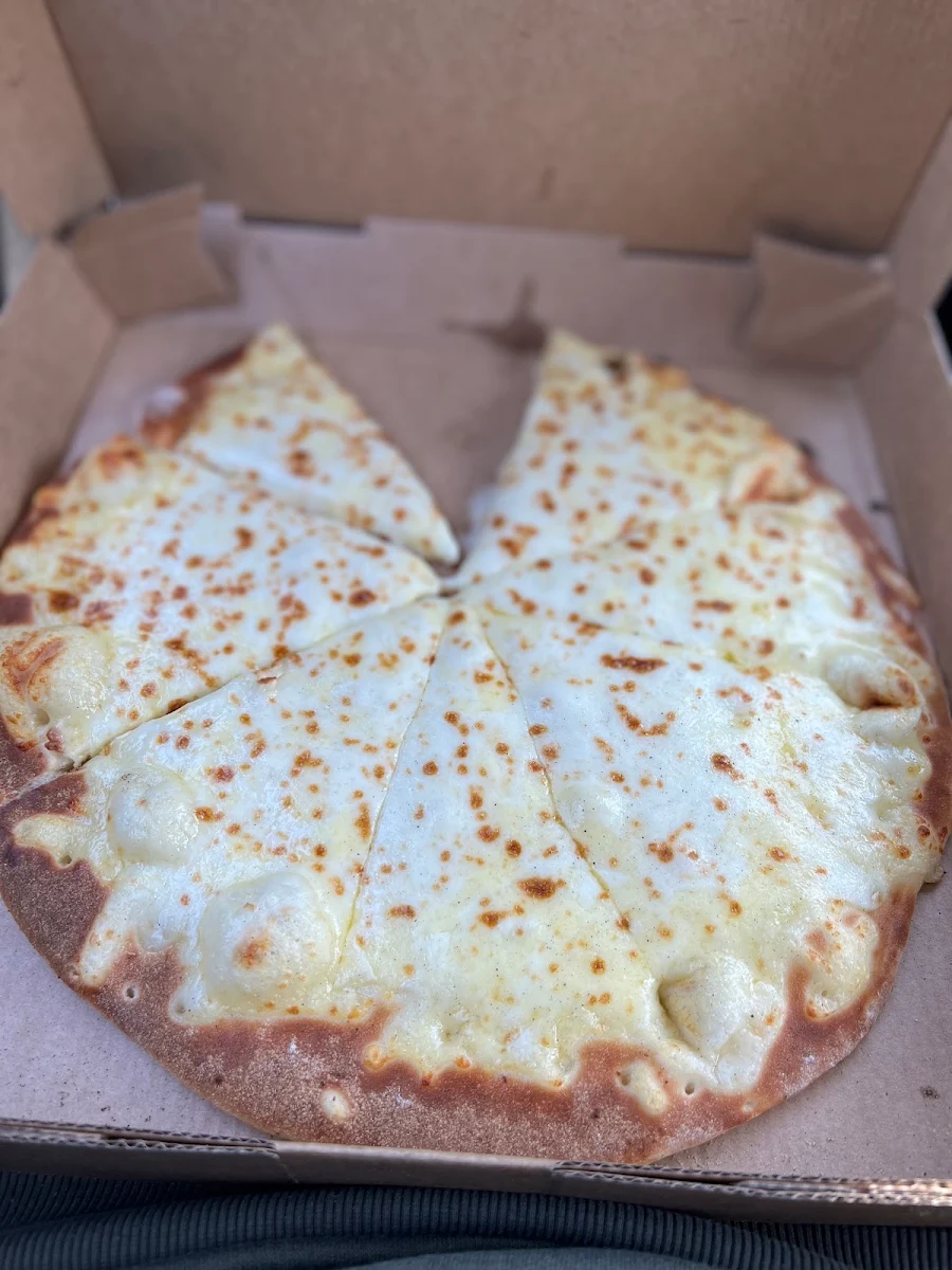 Extra Cheese, Mina 1 Bakery Bros