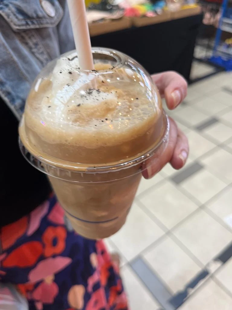 Coconut Ice Coffee, Co Thu Quan Springvale