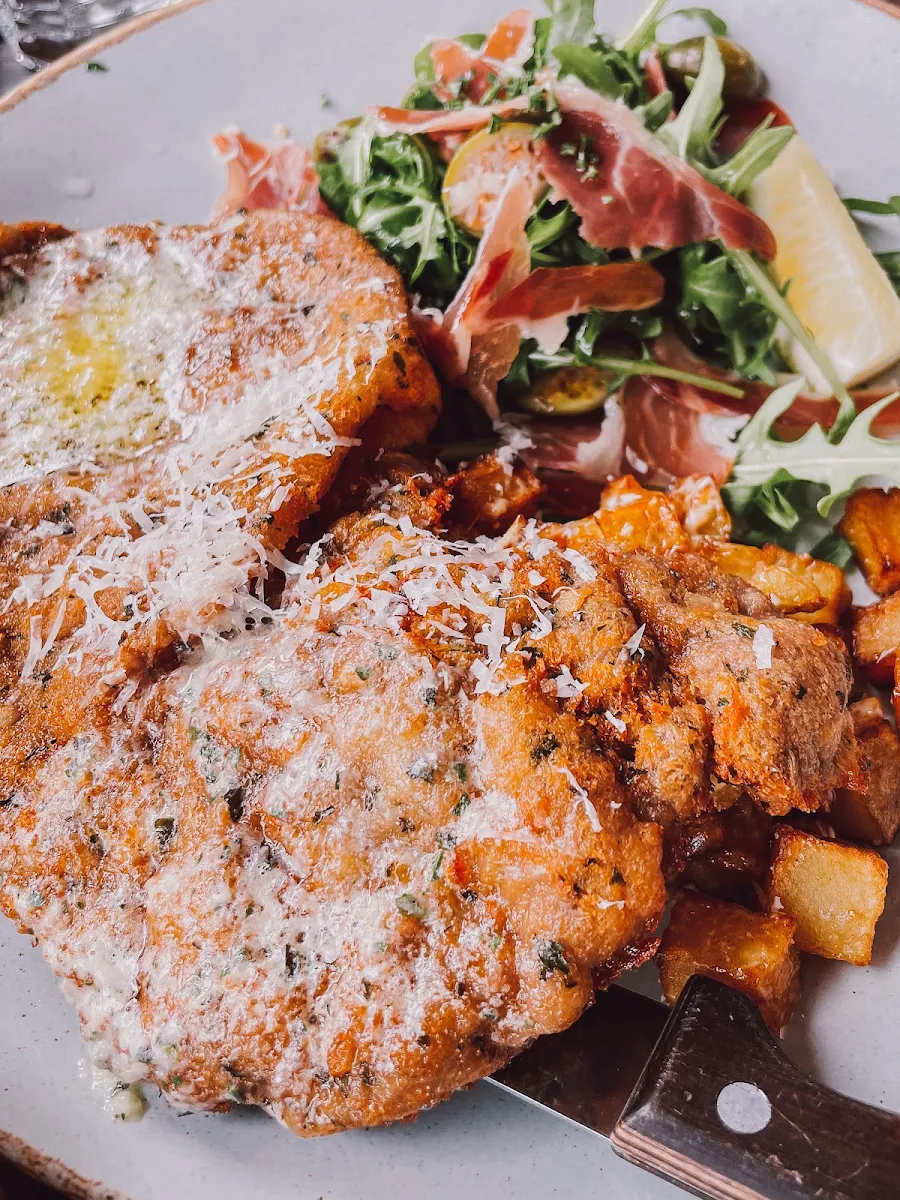 Beef Schnitzel, Charlie's Paddock