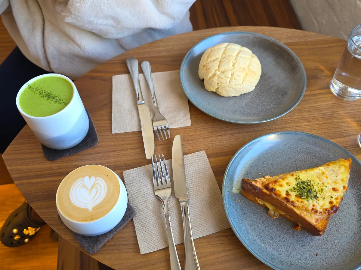 Highlights, Cafe Tomi