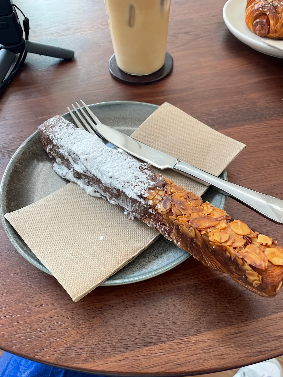 Highlights, Cafe Tomi