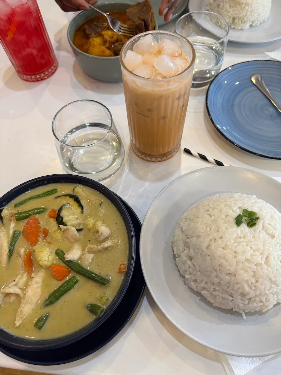 Highlights, Leks Thai Restaurant