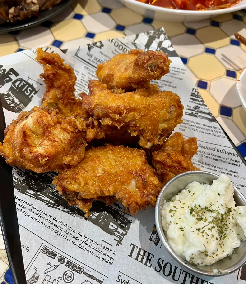 Korean Fried Chicken with Garlic Sauce