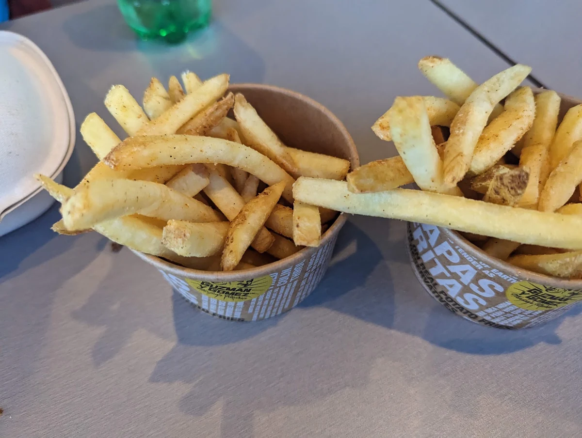 Fries, Guzman y Gomez - Warner DT