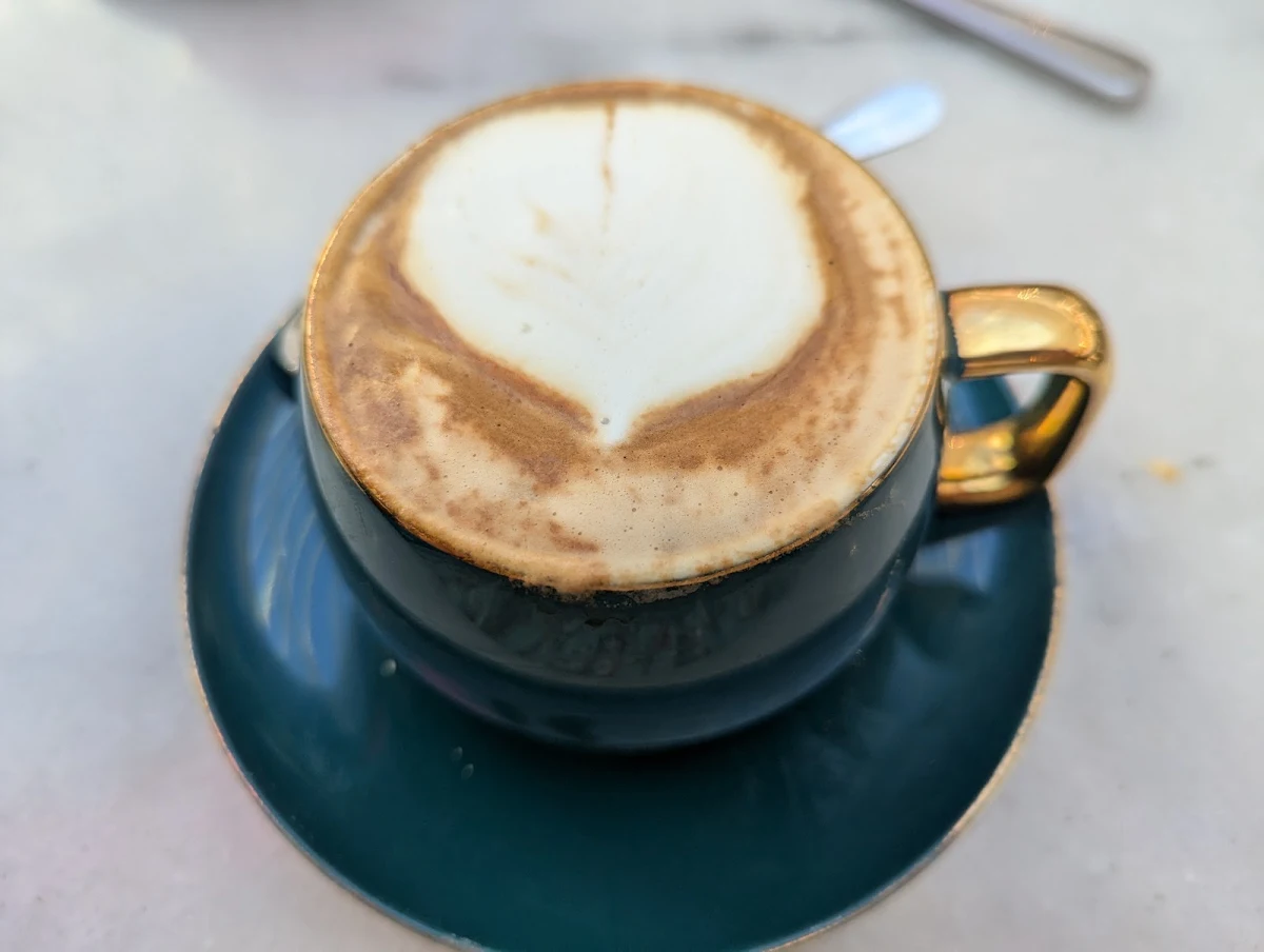 Flat White, D1 Cafe (The Glen)