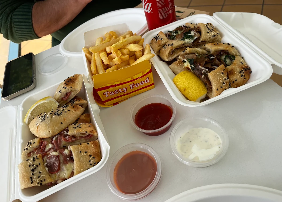 Pide Spinat, Norwest Kebab House