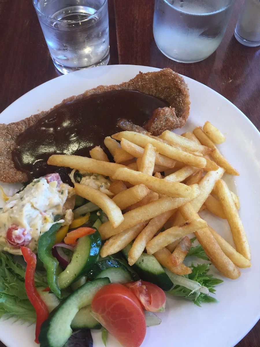 Beef Schnitzel, Old Noarlunga Hotel