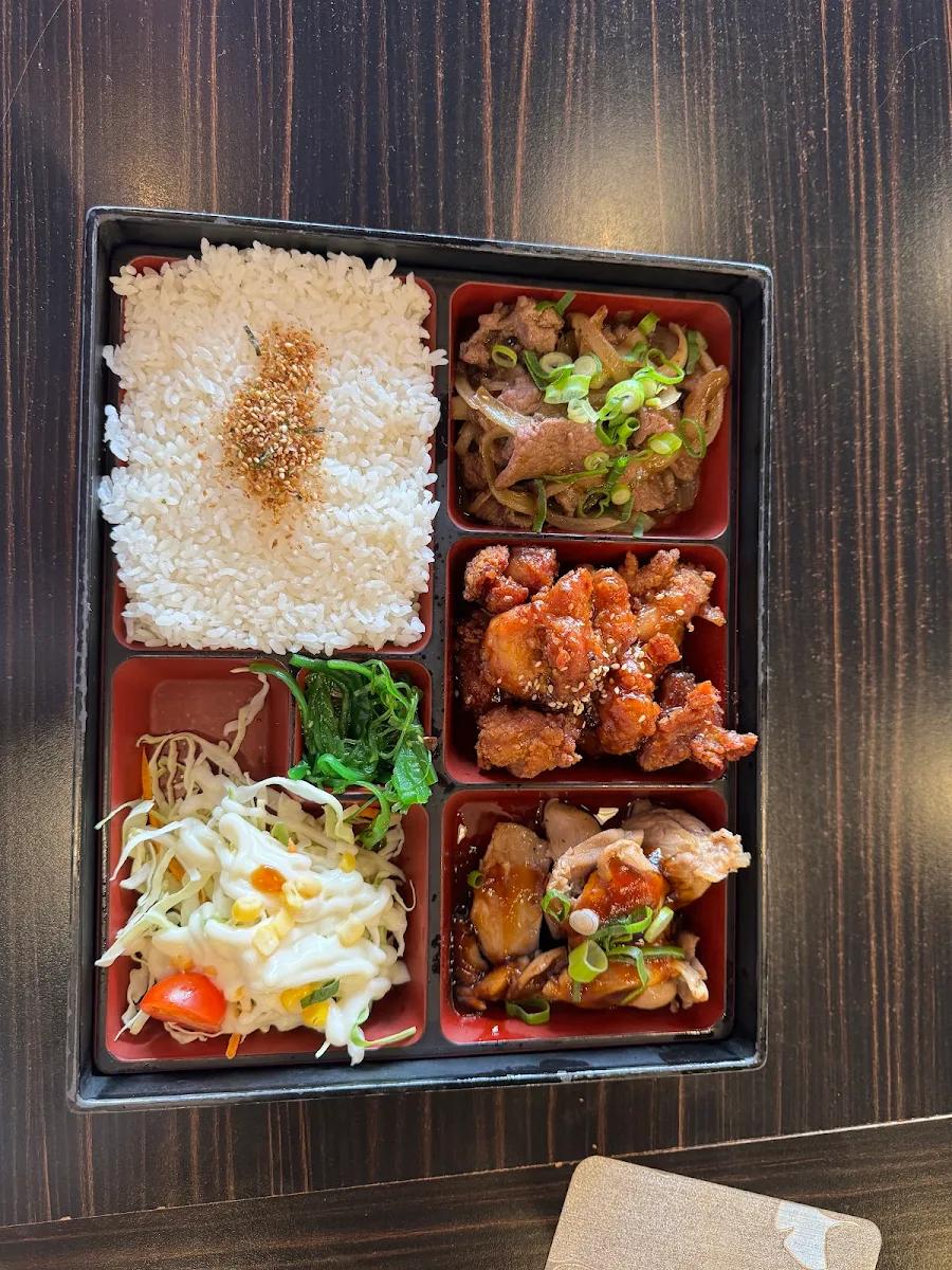 Highlights, Bento Box on George