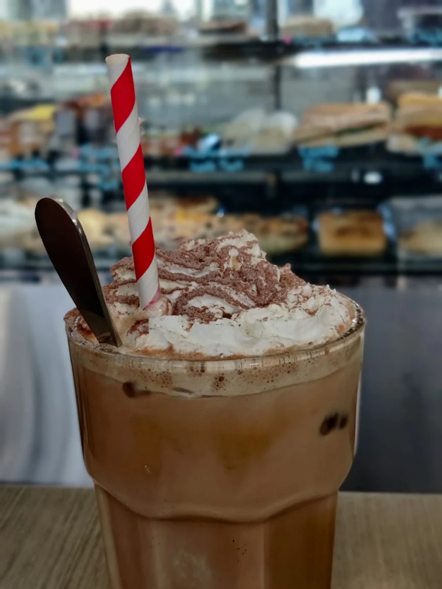Frappes, Rapture Cafe