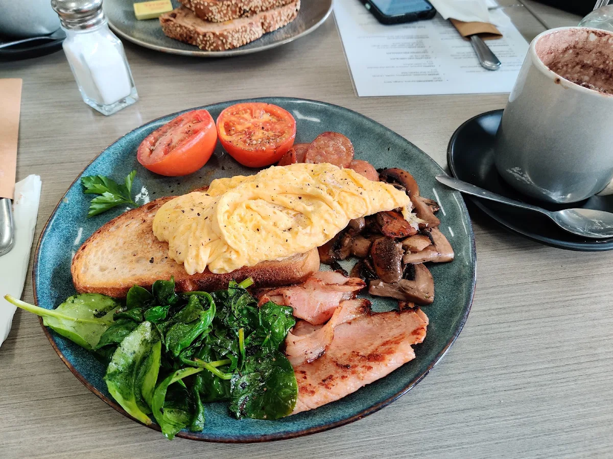 Mega Breakfast, Rapture Cafe
