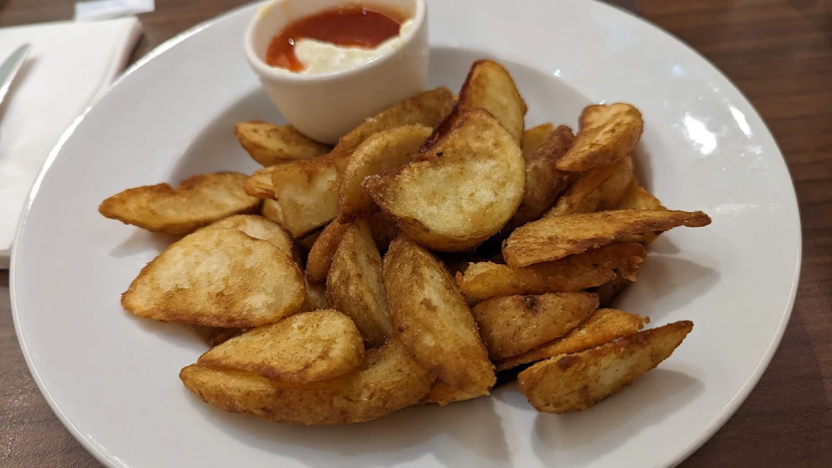 Potato Wedges, Lloyd's Bistro Lidcombe