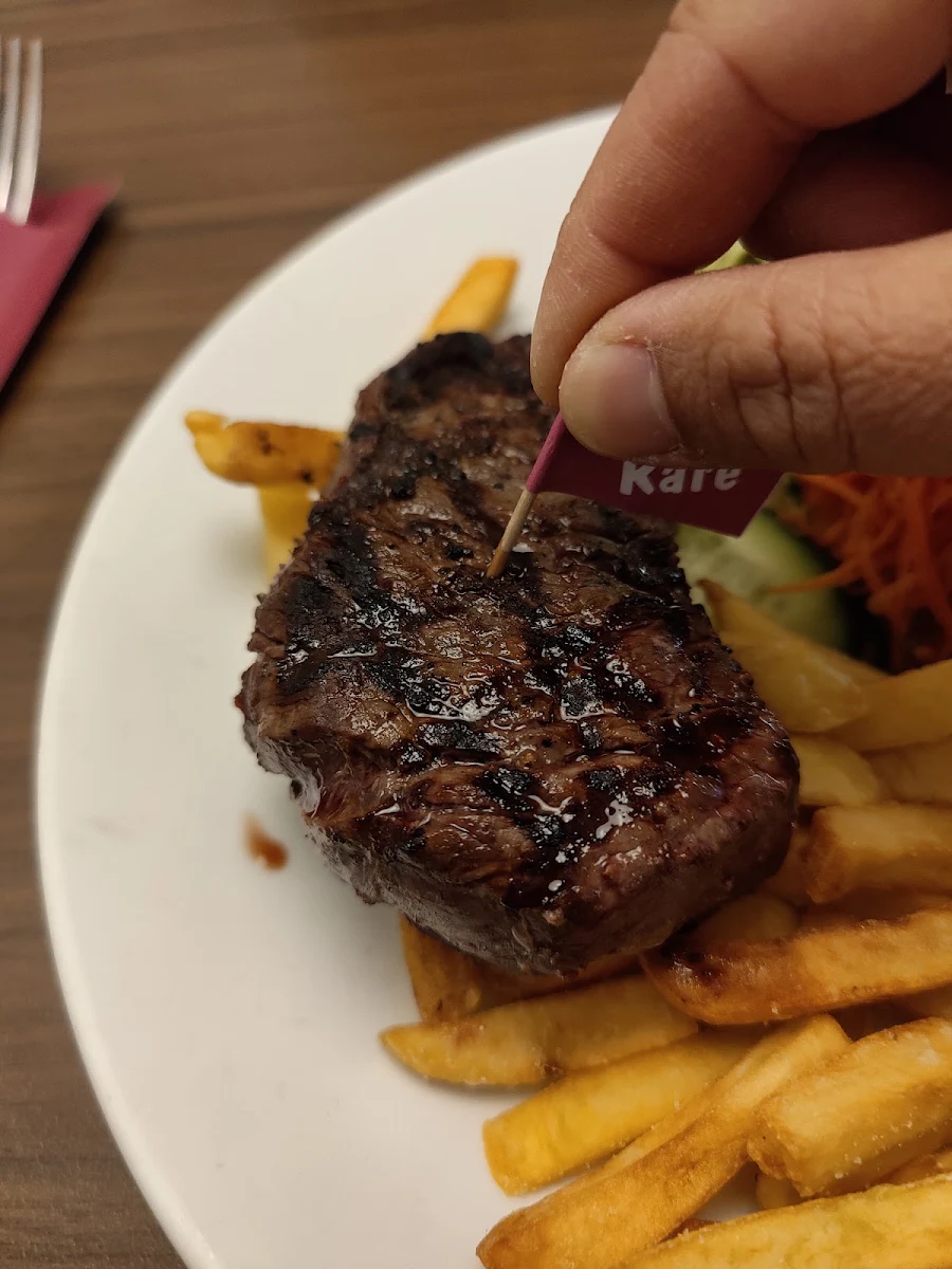 Rumpsteak, Lloyd's Bistro Lidcombe
