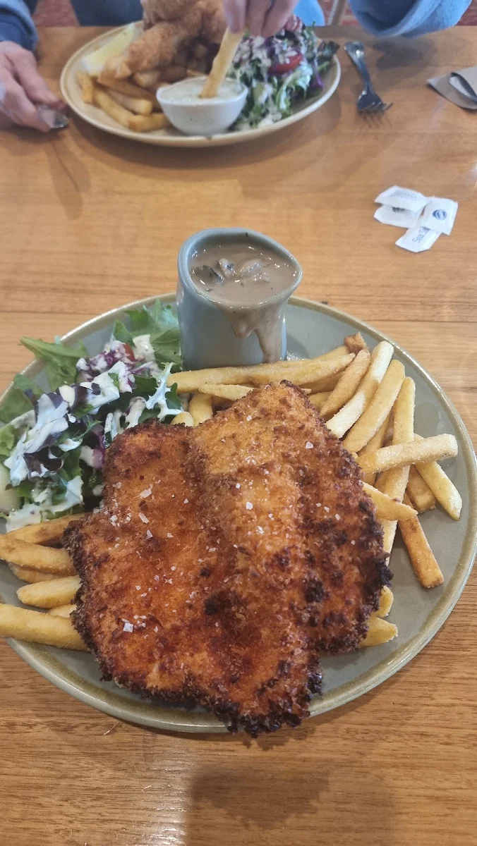 Chicken Schnitzel, Alpine Hotel, Warburton