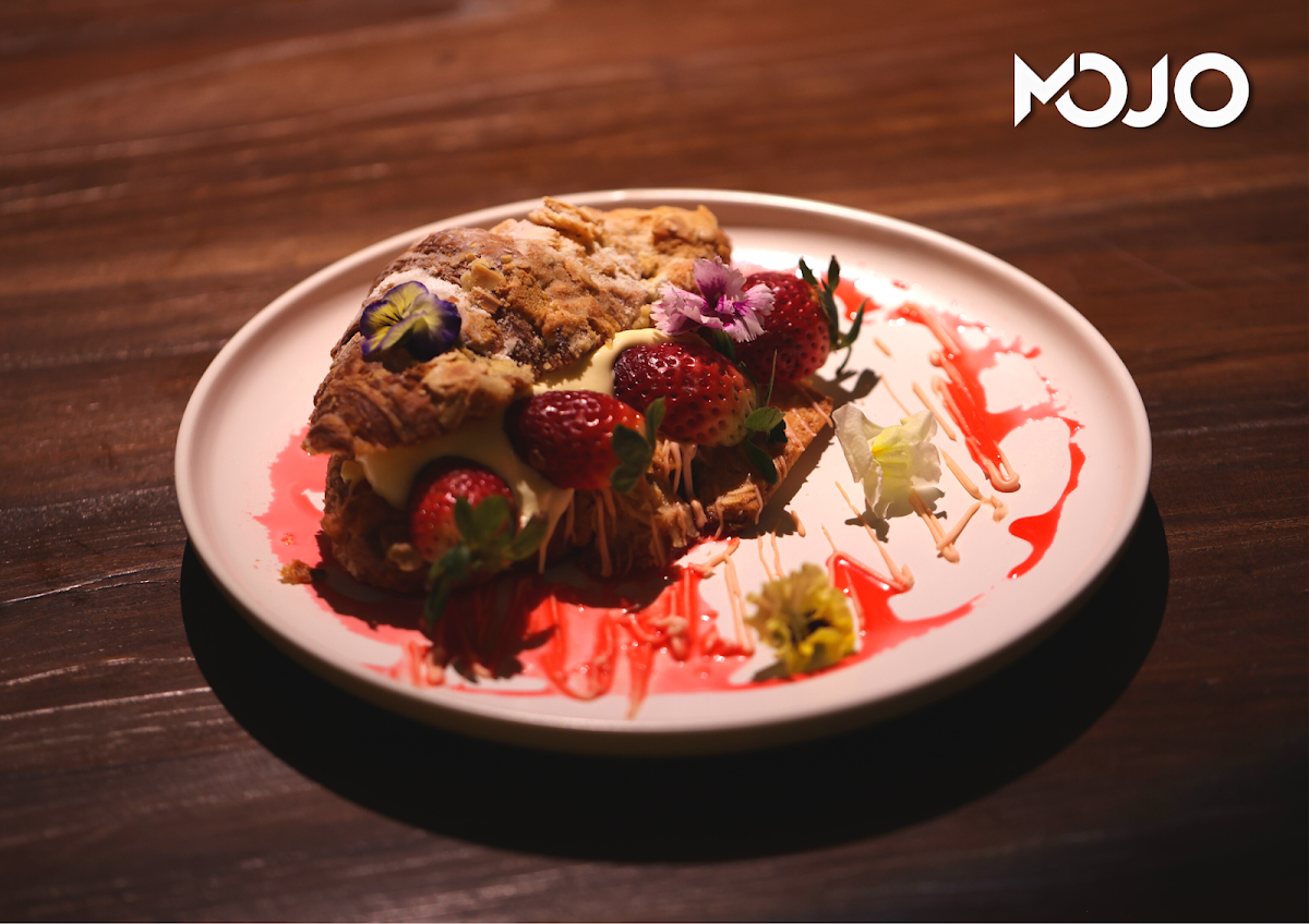Highlights, MOJO Karaoke Bar