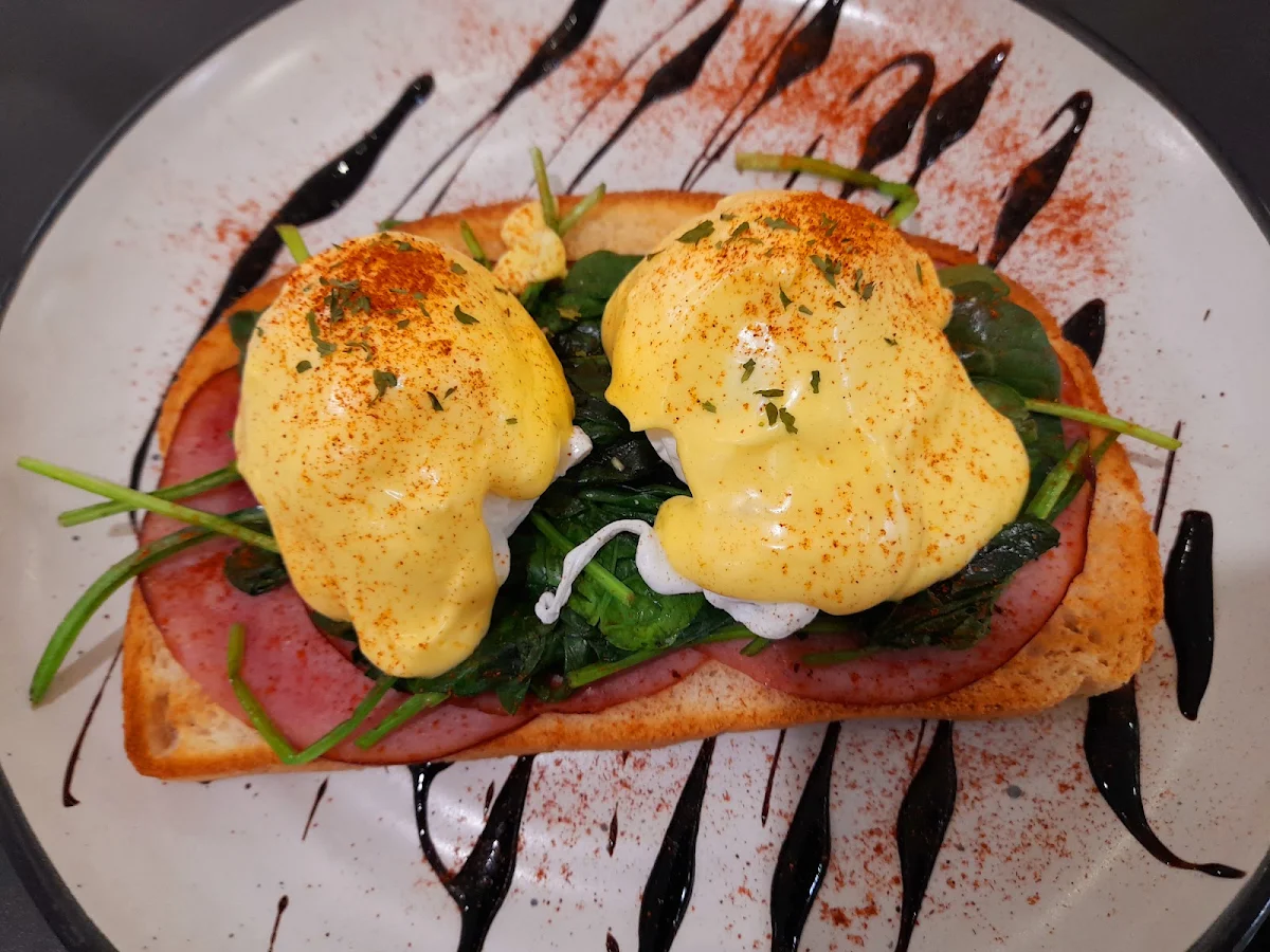 Eggs Benedict, Koffee Kult Forest Hill Chase