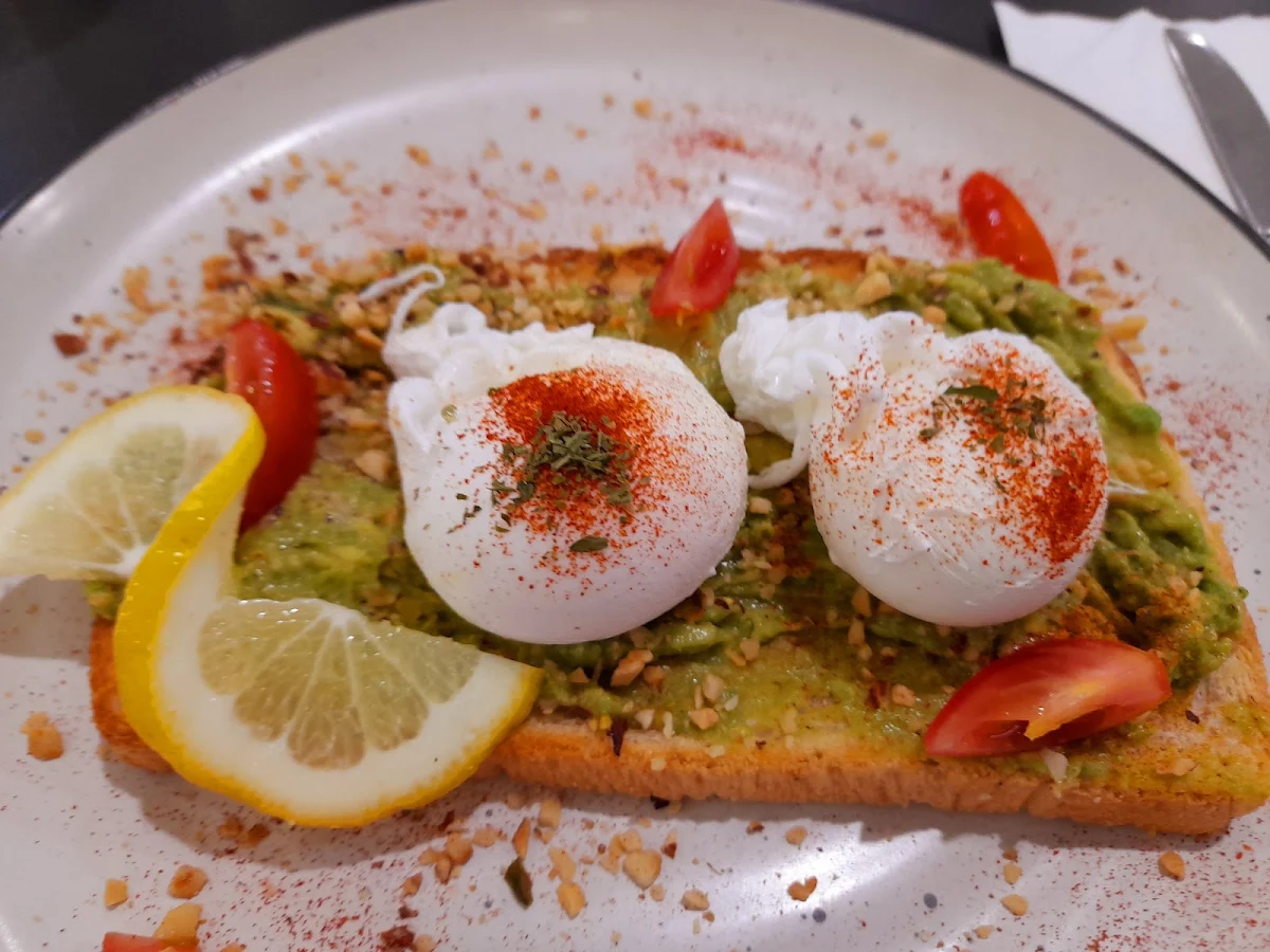 Smashed Avocado, Koffee Kult Forest Hill Chase