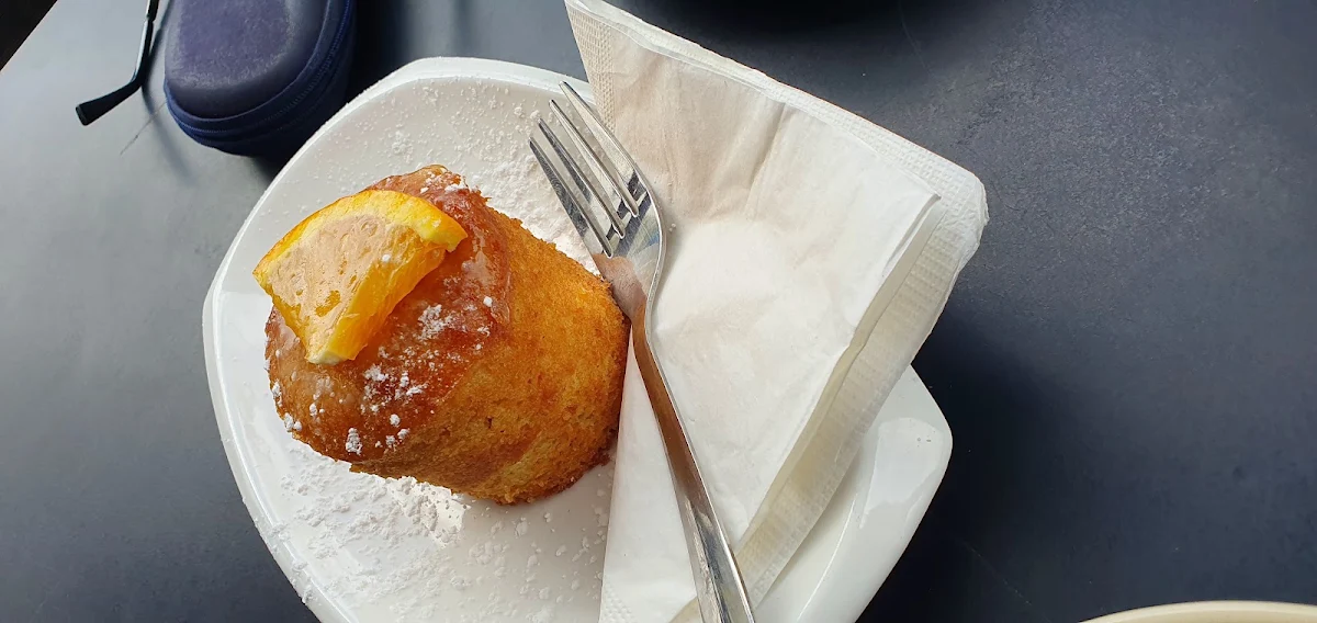 Orange Cake, cafe on tamborine