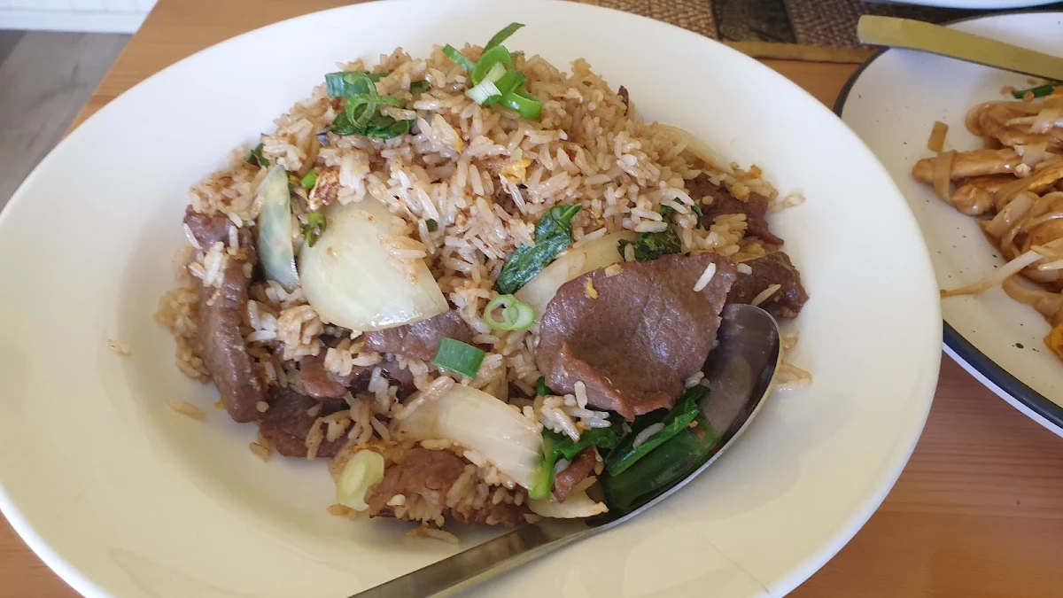 Highlights, Mae Ploy Thai Restaurant