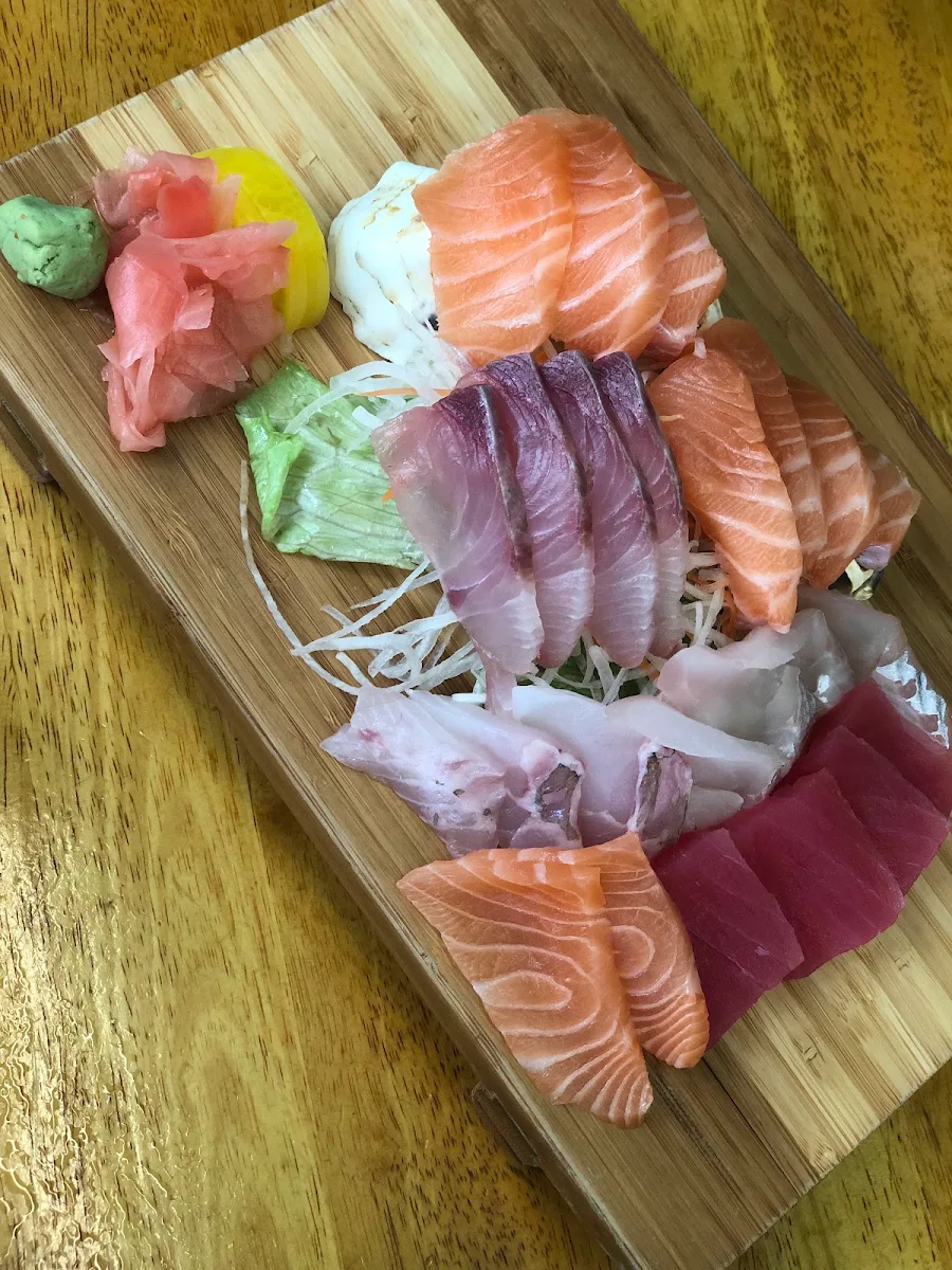 Small Sashimi, Dong Hae Sushi Bar