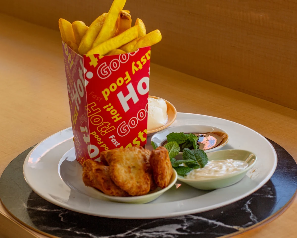 Hot Chips & chk Nuggets