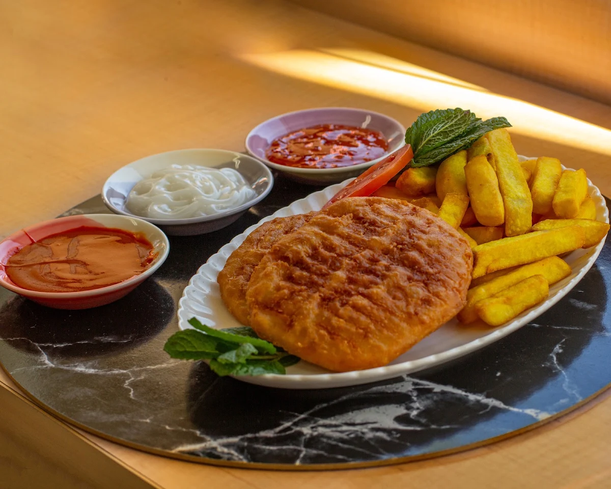 Potato Cakes & Hot Chips
