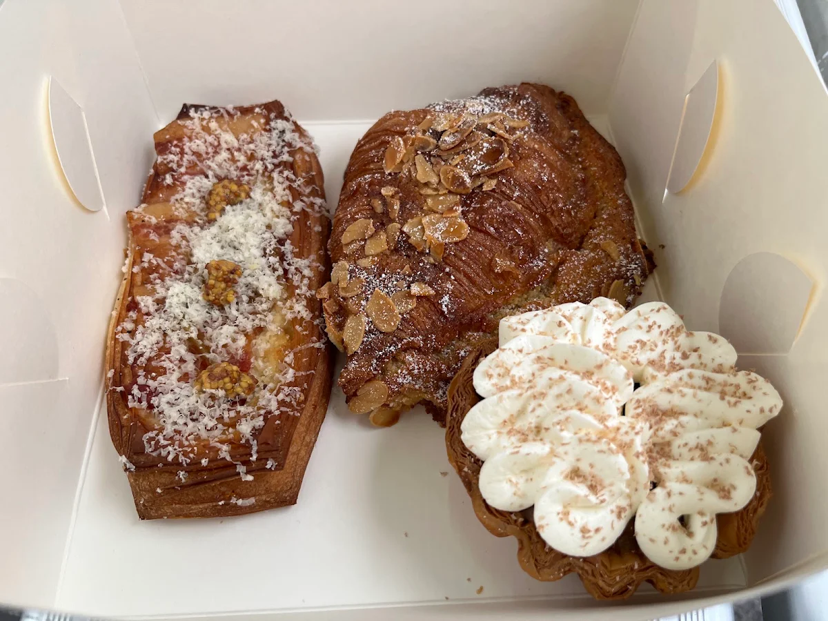 Almond Croissant Banoffee