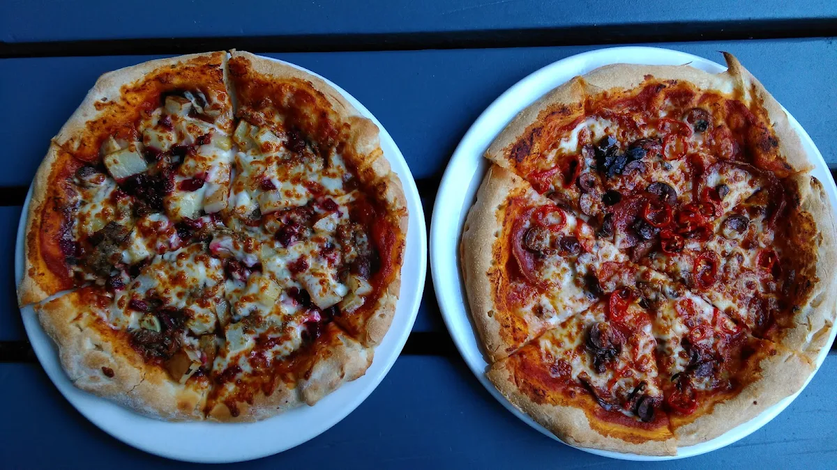 4 Pizza, The Penny Black
