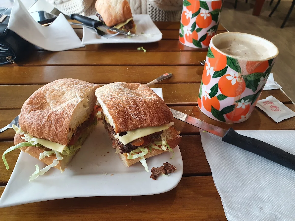 Highlights, CJ's Country Kitchen