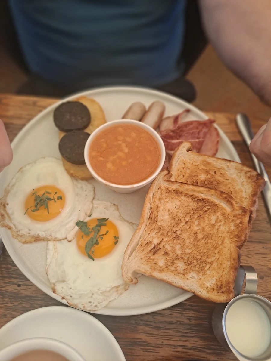 Irish Breakfast, Coogee Courtyard