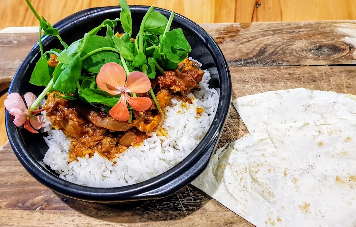 Curry Chicken, Melon & Rye