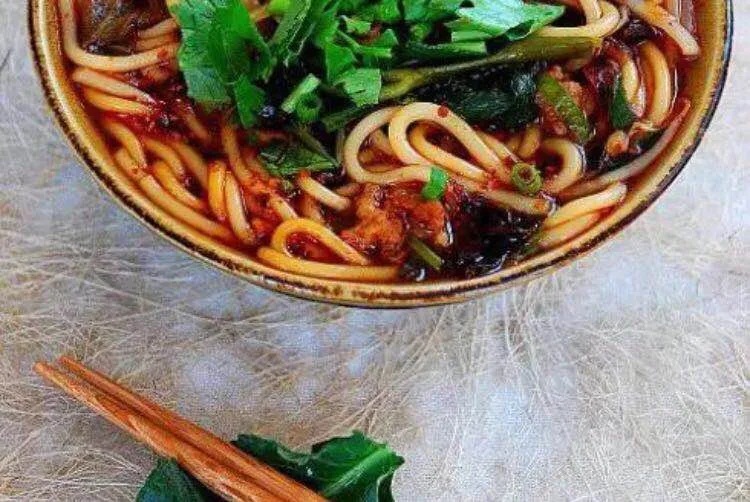 Spicy Pork Slices in Chili Oil Soup with Ramen