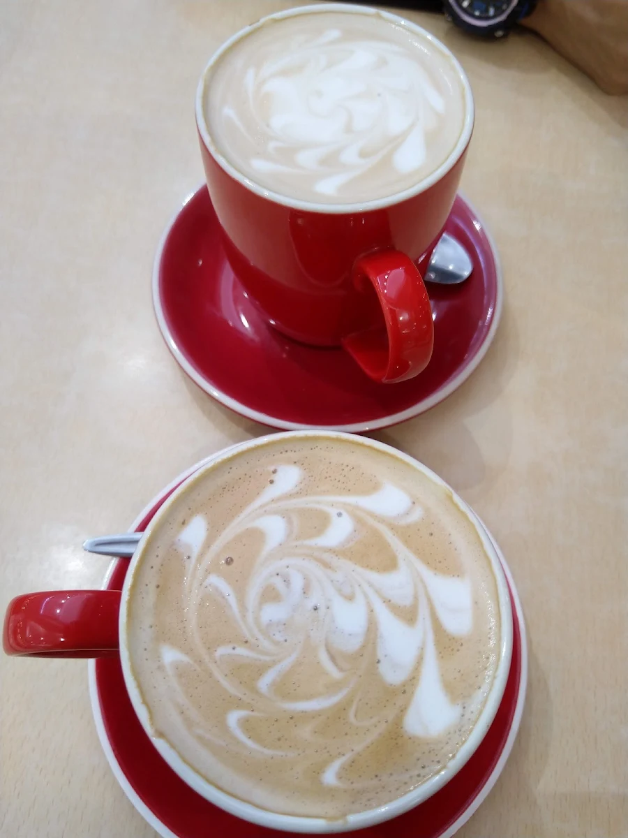 Highlights, Redz Café