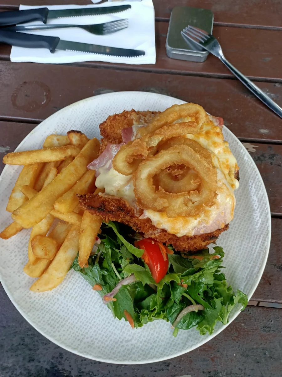 Cattlemen Chicken Schnitzel