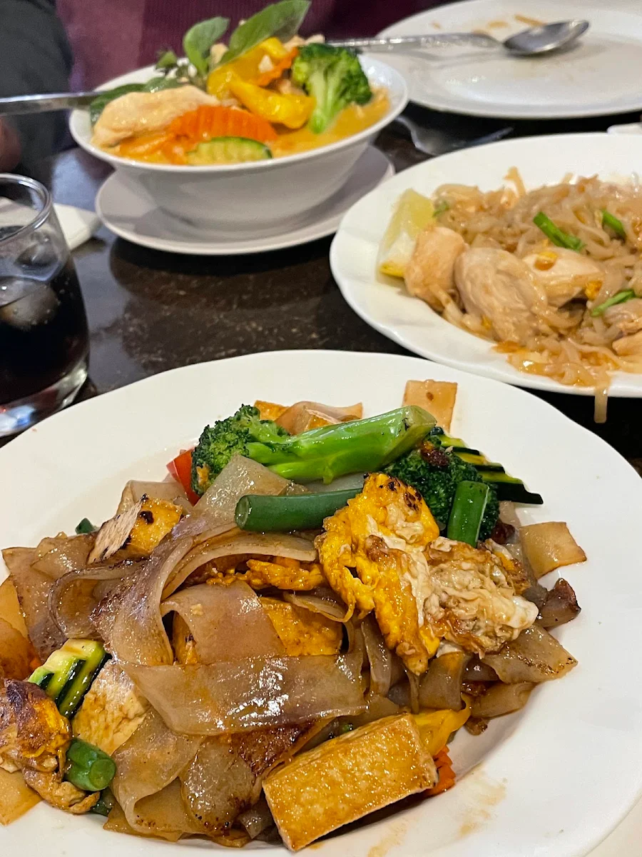 Pad SE EW, D'Gusto Thai Restaurant