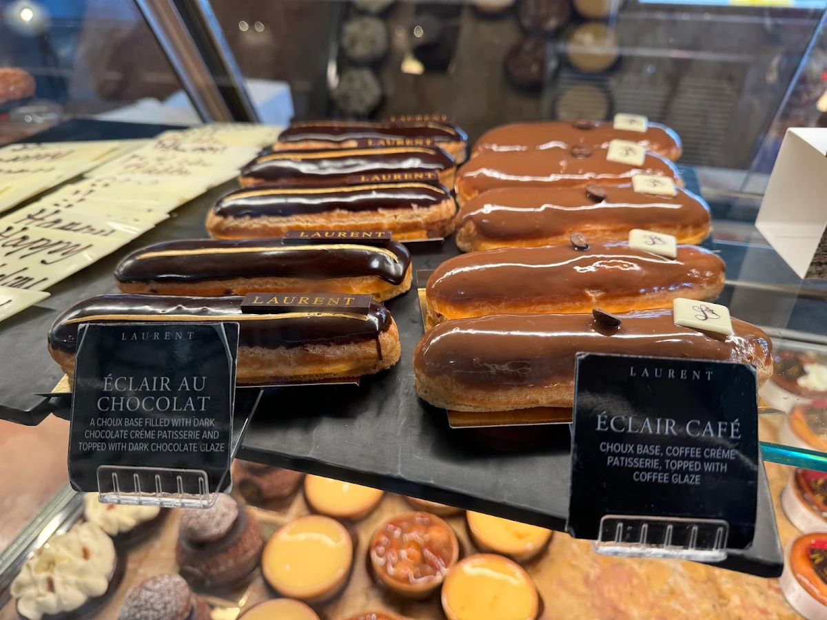 Individual Eclair, Laurent