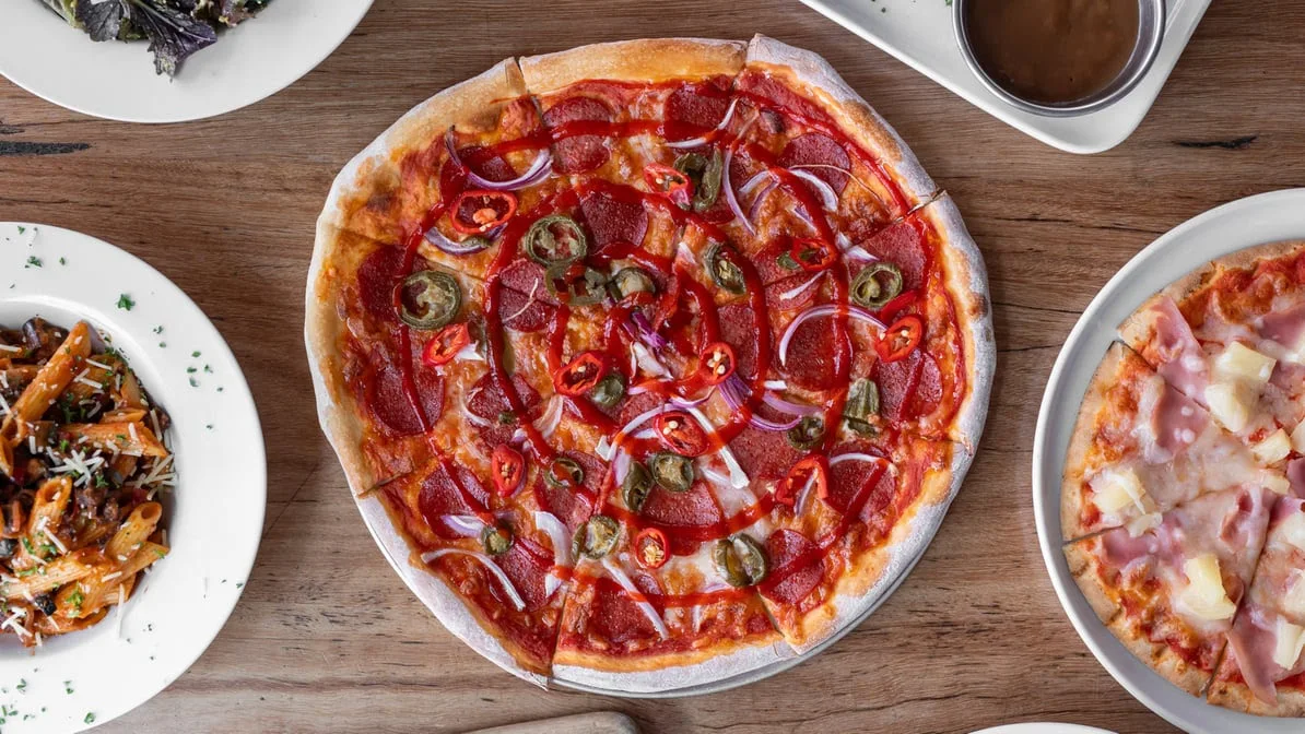 Highlights, Uno Caffe & Pizzeria