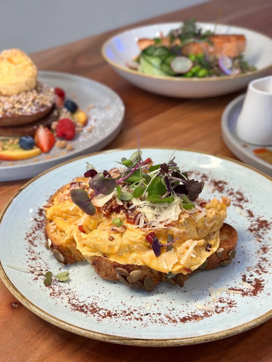 Pulled Pork Benny, Twice Shy