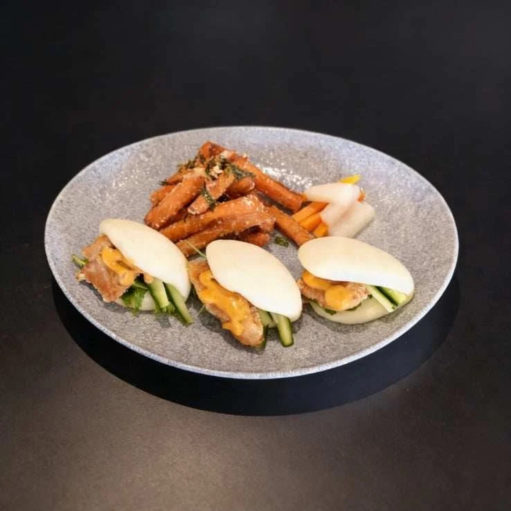 Highlights, Hono Grill
