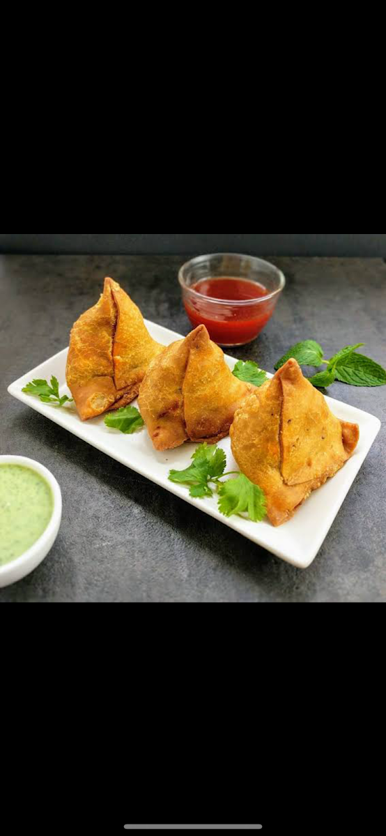 Vegetable Samosa, Indian Curry Hutt Cannon Hill