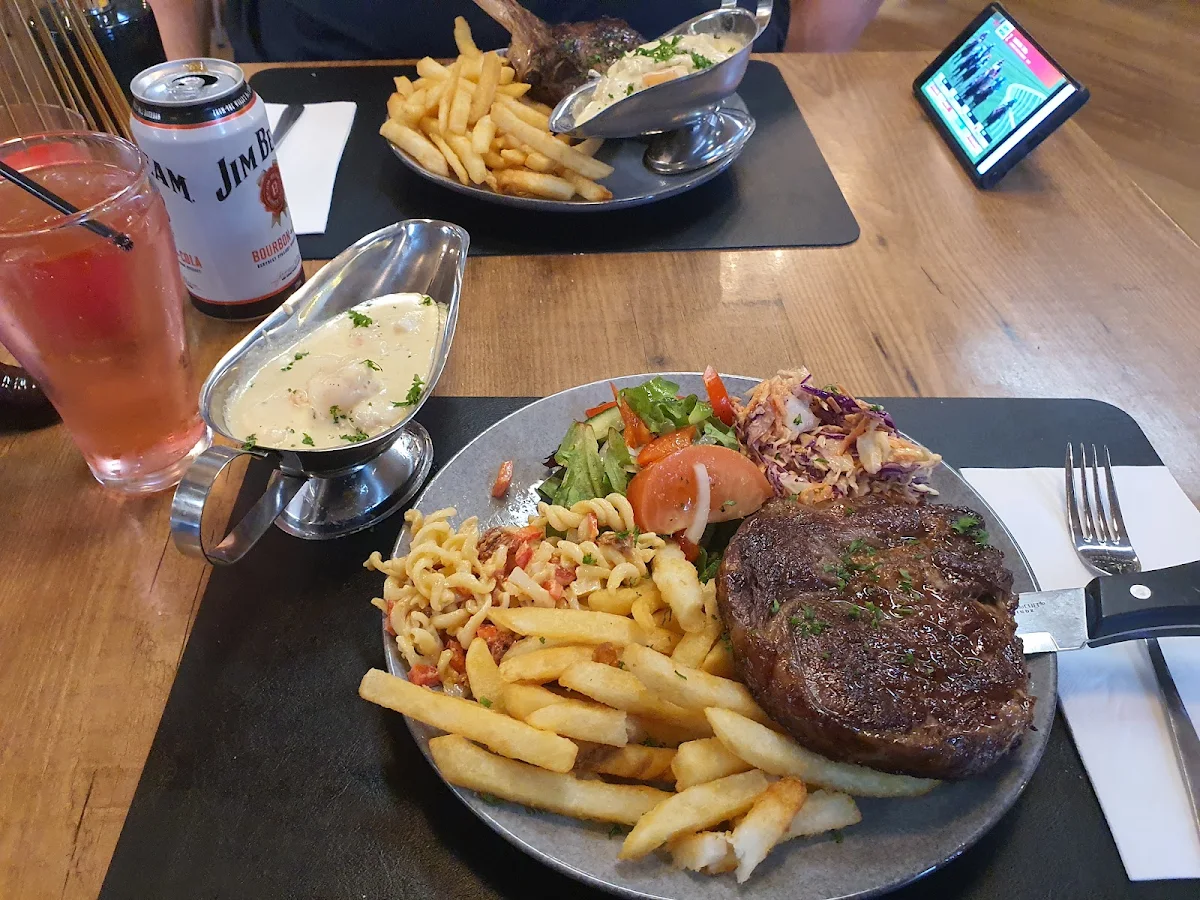 Highlights, Rhonda’s On Midlands