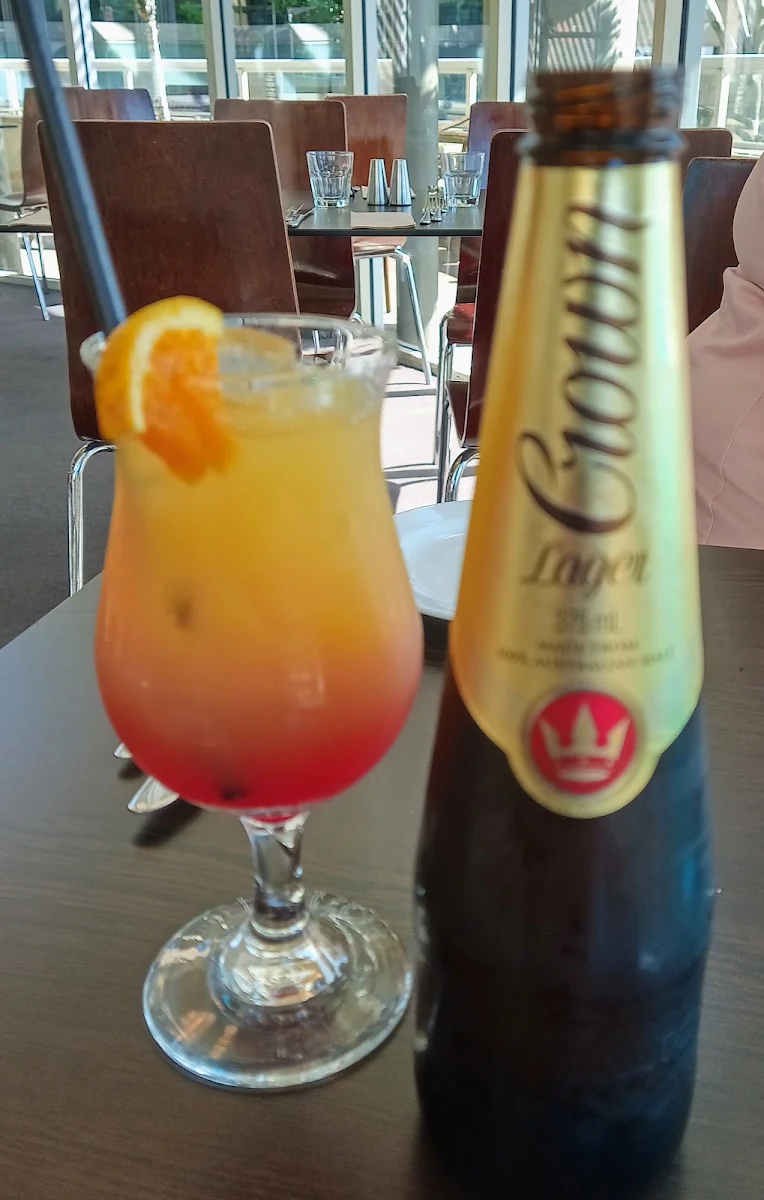 Nice Cold Drinks, Royal Hotel